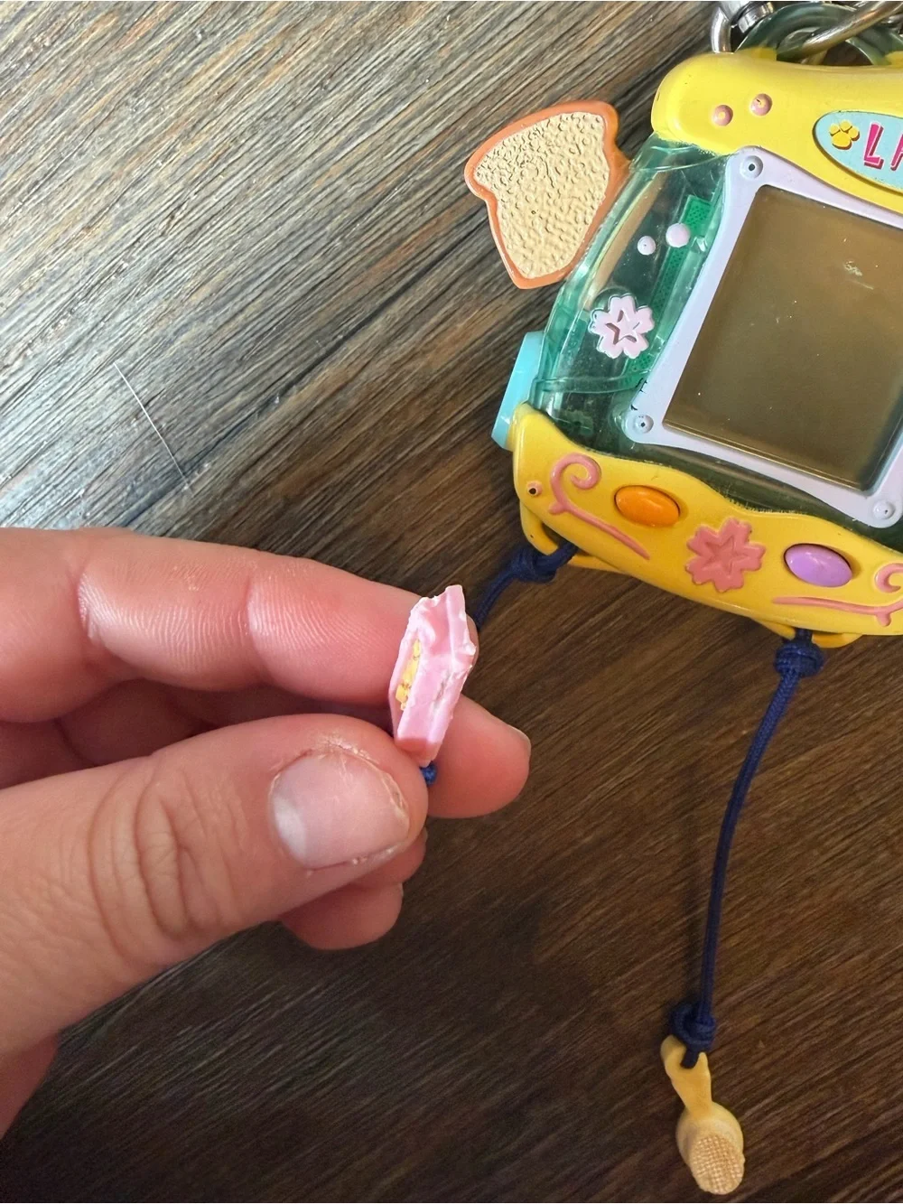 Littlest Pet Shop Handheld Duck Virtual Pet Digital LPS 2006 Hasbro Not Working